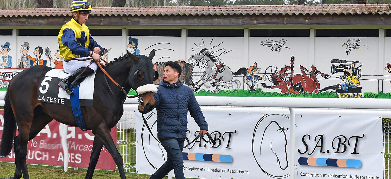PÂQUES SUR L'HIPPODROME DE LA TESTE !